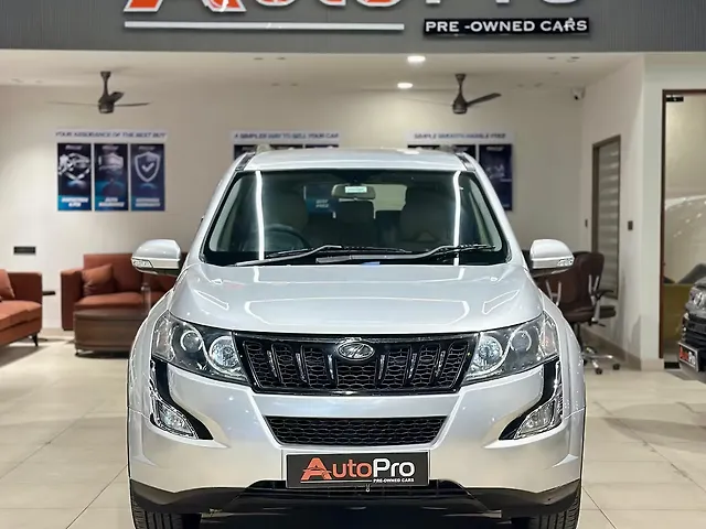 Used 2018 Mahindra XUV500 in Jaipur