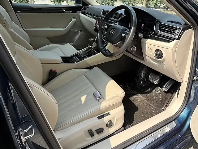 Used 2022 Skoda Superb in Delhi