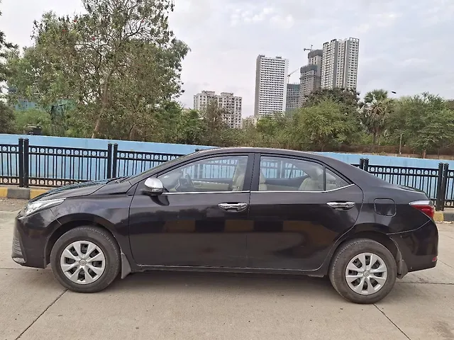 Used Toyota Corolla Altis G Petrol in Mumbai