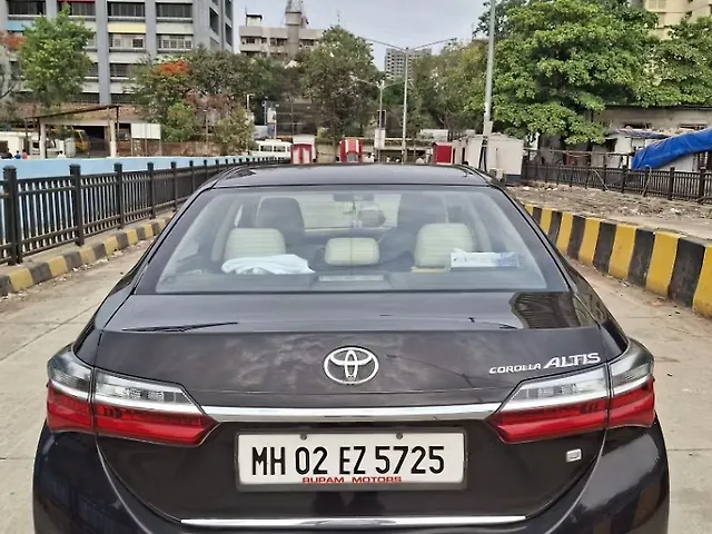 Used Toyota Corolla Altis G Petrol in Mumbai