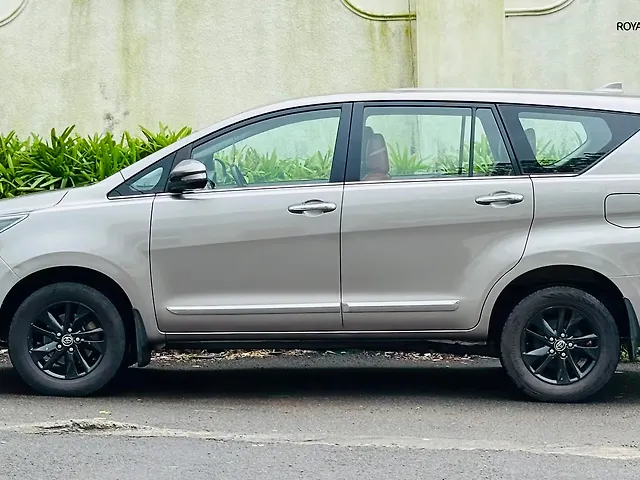 Used Toyota Innova Crysta [2016-2020] 2.4 V Diesel in Kochi