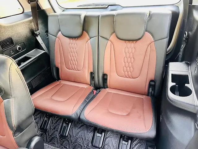 Used Hyundai Alcazar [2021-2023] Signature (O) 6 STR 1.5 Diesel AT in Ahmedabad