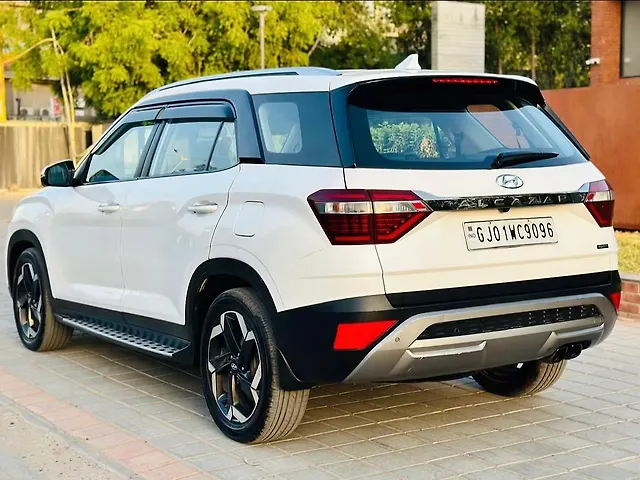 Used Hyundai Alcazar [2021-2023] Signature (O) 6 STR 1.5 Diesel AT in Ahmedabad