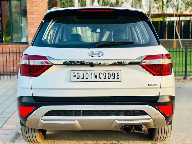 Used Hyundai Alcazar [2021-2023] Signature (O) 6 STR 1.5 Diesel AT in Ahmedabad