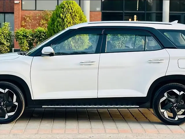 Used Hyundai Alcazar [2021-2023] Signature (O) 6 STR 1.5 Diesel AT in Ahmedabad