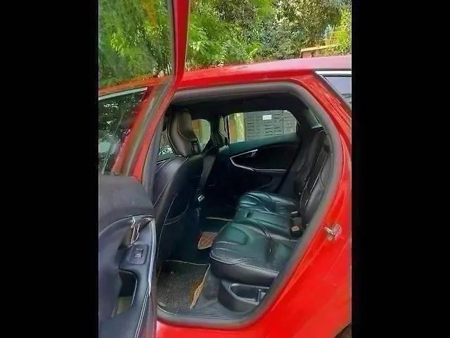 Used Volvo V40 [2016-2019] D3 R-Design in Bangalore