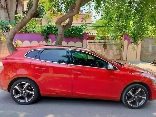 Used Volvo V40 [2016-2019] D3 R-Design in Bangalore