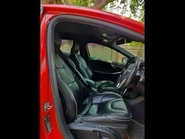 Used Volvo V40 [2016-2019] D3 R-Design in Bangalore