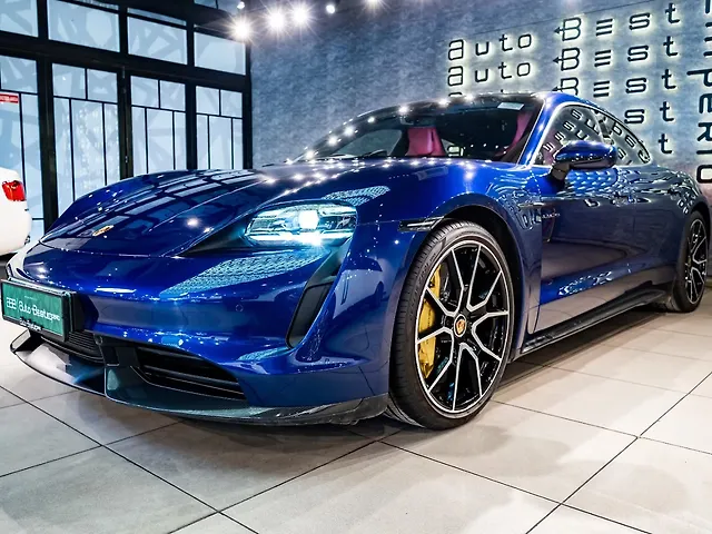 2025 Porsche Taycan - Photo 3