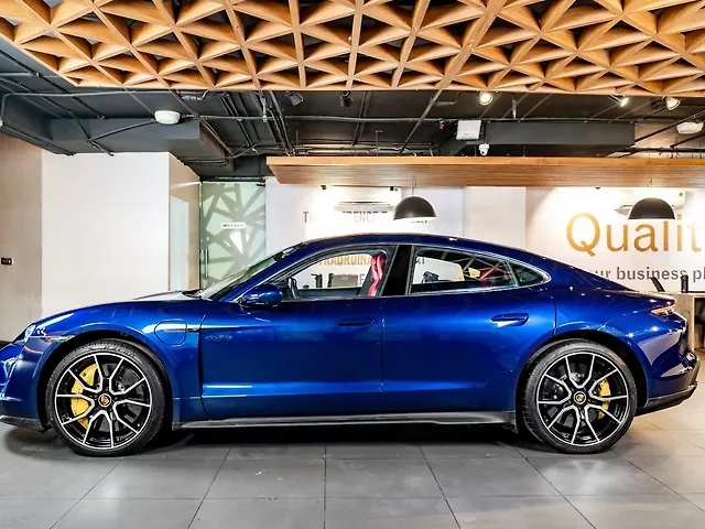 2025 Porsche Taycan - Photo 3