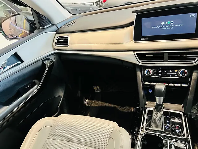 Second Hand 2023 Mahindra Old Generation XUV700 AX7 Luxury Pack
