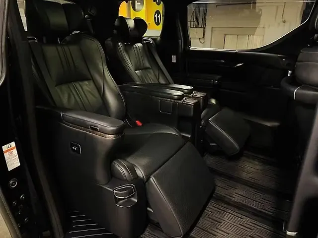 Used Toyota Vellfire [2020-2023] Hybrid in Mumbai