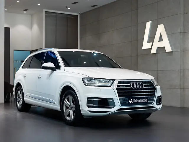 Used 2017 Audi Q7 in Kolkata Used 2017 Audi Q7 in Kolkata