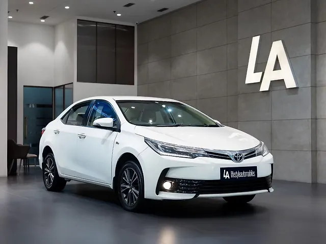 Used 2016 Toyota Corolla Altis in Kolkata Used 2016 Toyota Corolla Altis in Kolkata