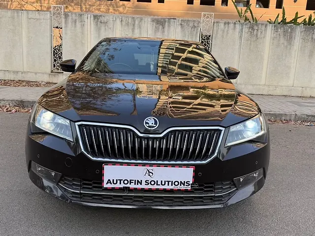 Used 2016 Skoda Superb in Pune