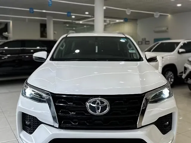 Used 2025 Toyota Fortuner in Mohali