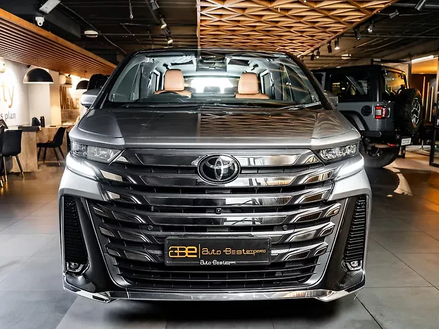 Used 2024 Toyota Vellfire in Delhi
