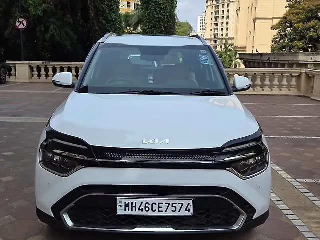 Used 2022 Kia Carens in Thane