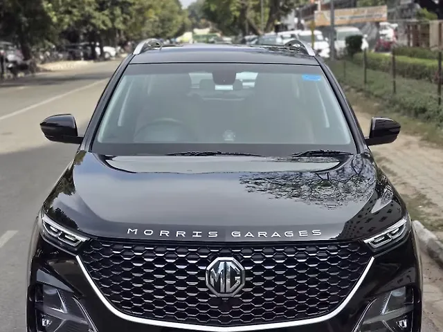 Used 2022 MG Hector Plus in Chandigarh
