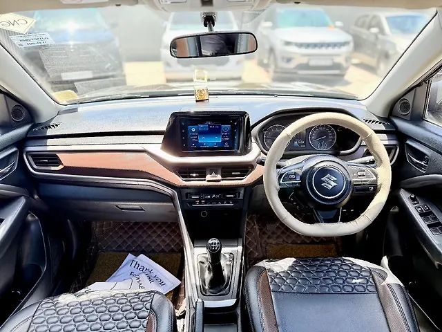 Used Maruti Suzuki Brezza [2022-2026] ZXi CNG Manual Dual Tone in Valsad