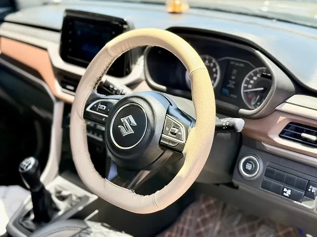 Used Maruti Suzuki Brezza [2022-2026] ZXi CNG Manual Dual Tone in Valsad