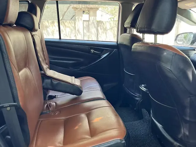 Used Toyota Innova Crysta [2016-2020] 2.4 G 8 STR in Valsad