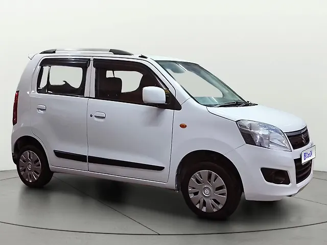 Used 2016 Maruti Suzuki Wagon R in Surat