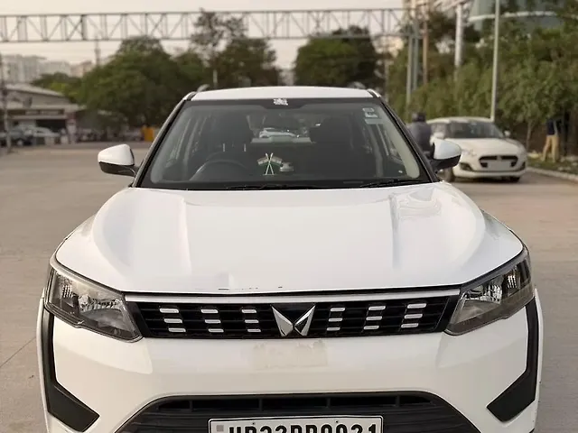 Used 2023 Mahindra XUV300 in Lucknow Used 2023 Mahindra XUV300 in Lucknow