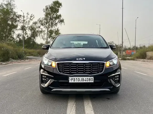 Used 2023 Kia Carnival in Delhi