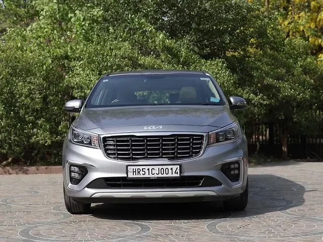 Used 2022 Kia Carnival in Delhi