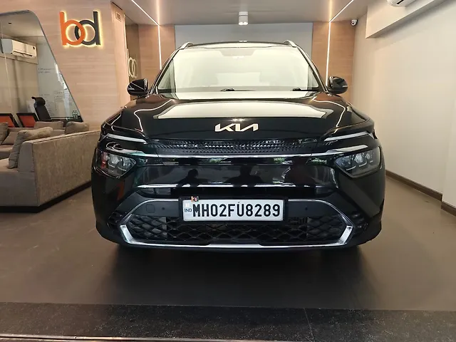 Used 2022 Kia Carens in Mumbai