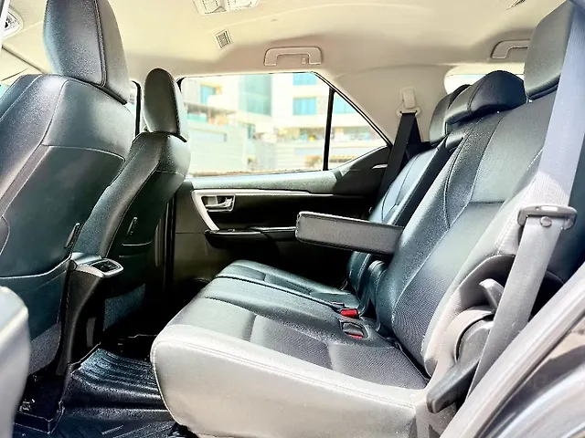 Used Toyota Fortuner 4X4 AT 2.8 Diesel in Valsad