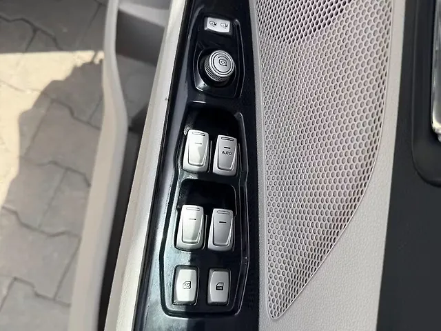 Used Mahindra XUV300 [2019-2024] W8 (O) 1.5 Diesel AMT in Mohali