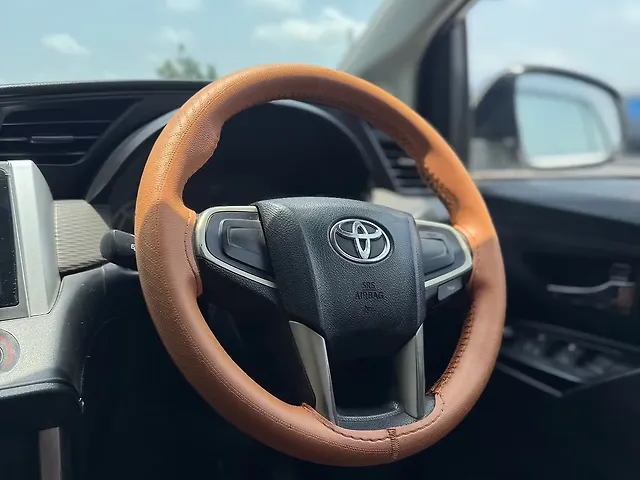 Used Toyota Innova Crysta [2016-2020] 2.4 G 7 STR [2016-2017] in Valsad