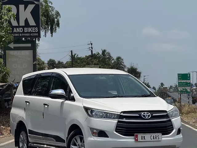Used Toyota Innova Crysta [2016-2020] 2.4 G 7 STR [2016-2017] in Valsad