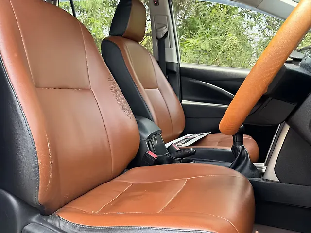 Used Toyota Innova Crysta [2016-2020] 2.4 G 7 STR [2016-2017] in Valsad