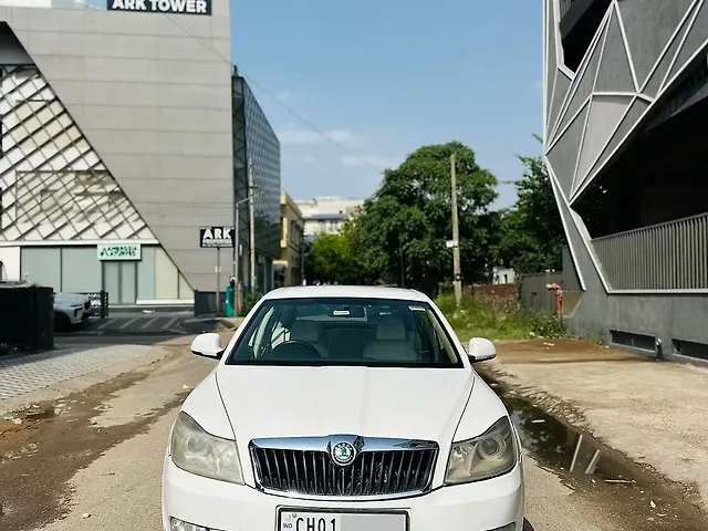 Used 2011 Skoda Laura in Chandigarh Used 2011 Skoda Laura in Chandigarh