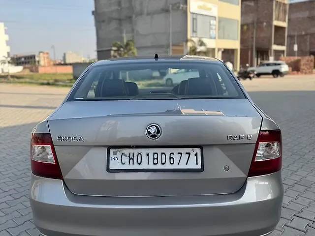 Used Skoda Rapid [2014-2015] 1.5 TDI CR Elegance AT in Mohali
