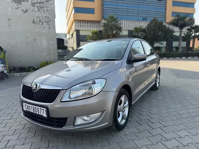 Used Skoda Rapid [2014-2015] 1.5 TDI CR Elegance AT in Mohali