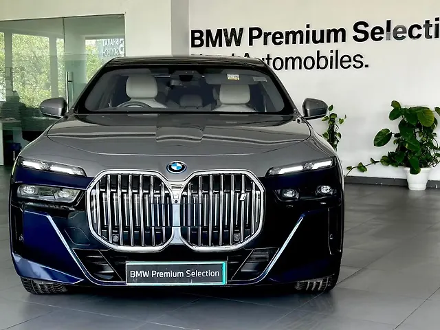 Used 2024 BMW i7 in Delhi