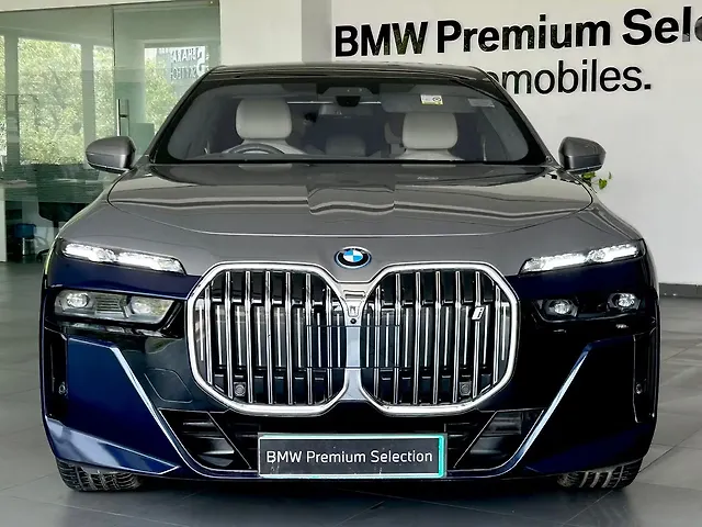 2024 BMW i7 - Photo 2