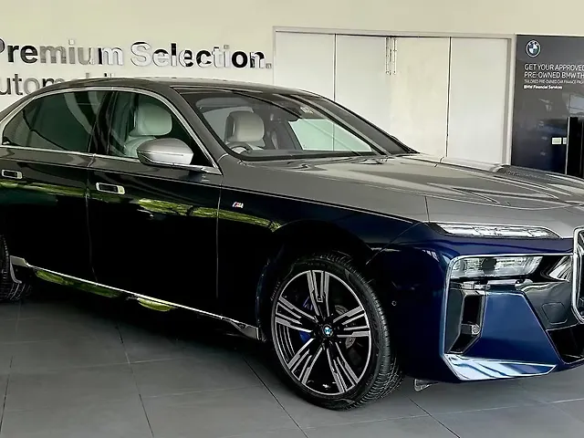 2024 BMW i7 - Photo 3