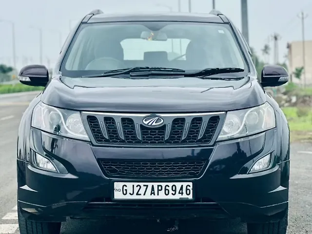 Used 2016 Mahindra XUV500 in Surat