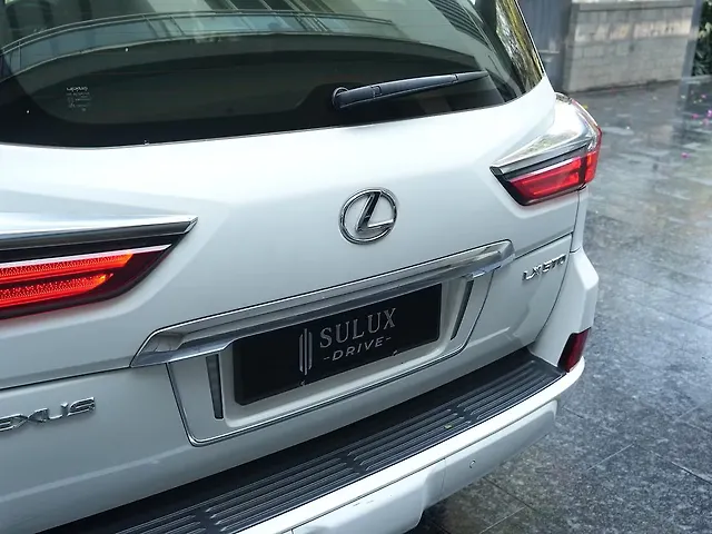 Used Lexus LX 570 V8 AT in Pune Used Lexus LX 570 V8 AT in Pune