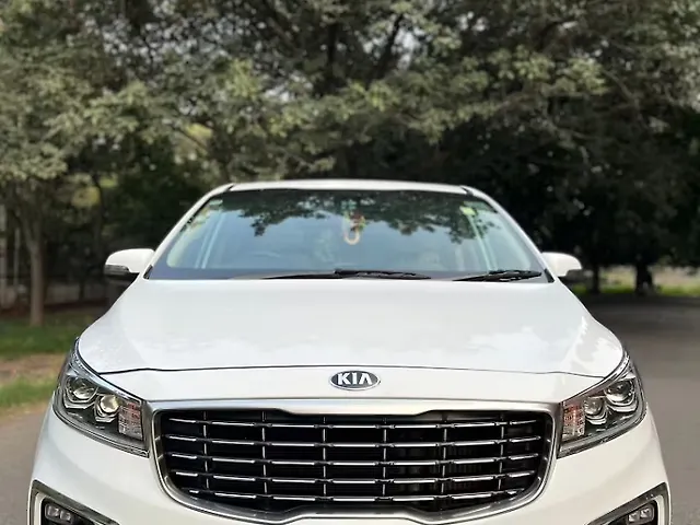 Used 2020 Kia Carnival in Delhi