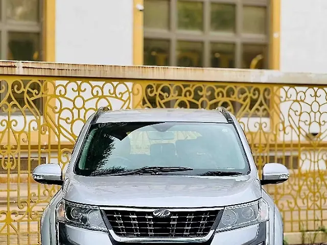 Used 2018 Mahindra XUV500 in Surat