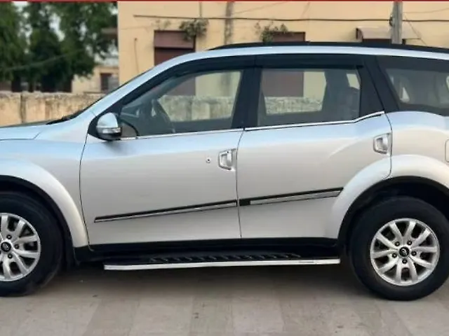 Used Mahindra XUV500 [2015-2018] W10 1.99 in Kheda