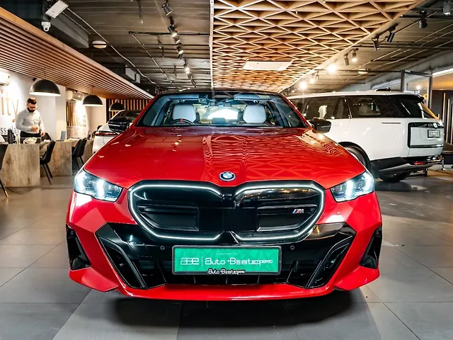 2025 BMW i5 - Photo 1