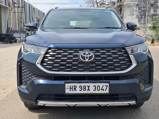 Used 2025 Toyota Innova Hycross in Delhi