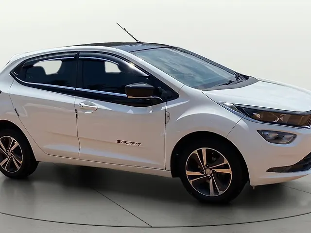 Used 2022 Tata Altroz in Bangalore